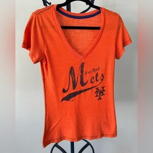 New York Mets Women’s Small V Neck T Shirt WOMEN’S CLOSEOUT